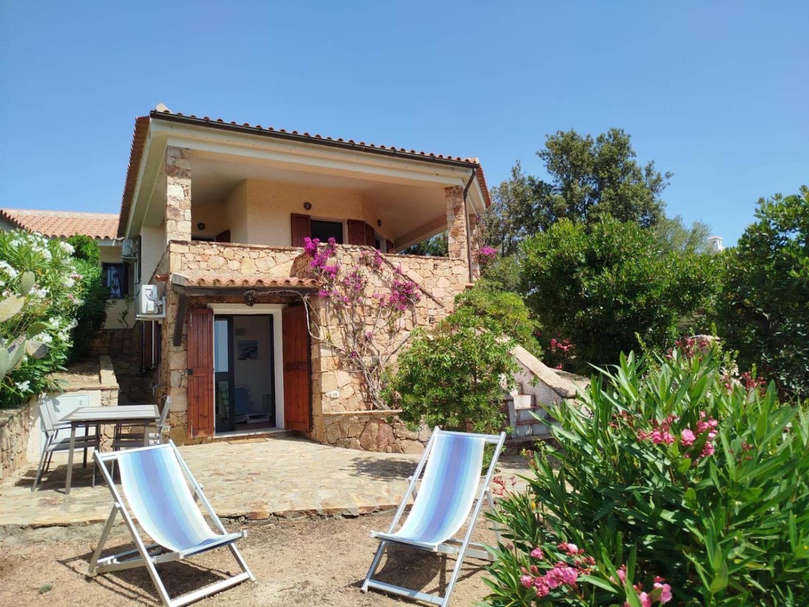 Villa Vista Mare Cala Ginepro Punta Molara Eksteriør bilde