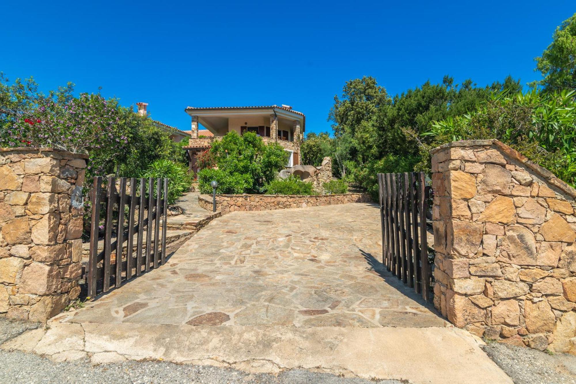 Villa Vista Mare Cala Ginepro Punta Molara Eksteriør bilde